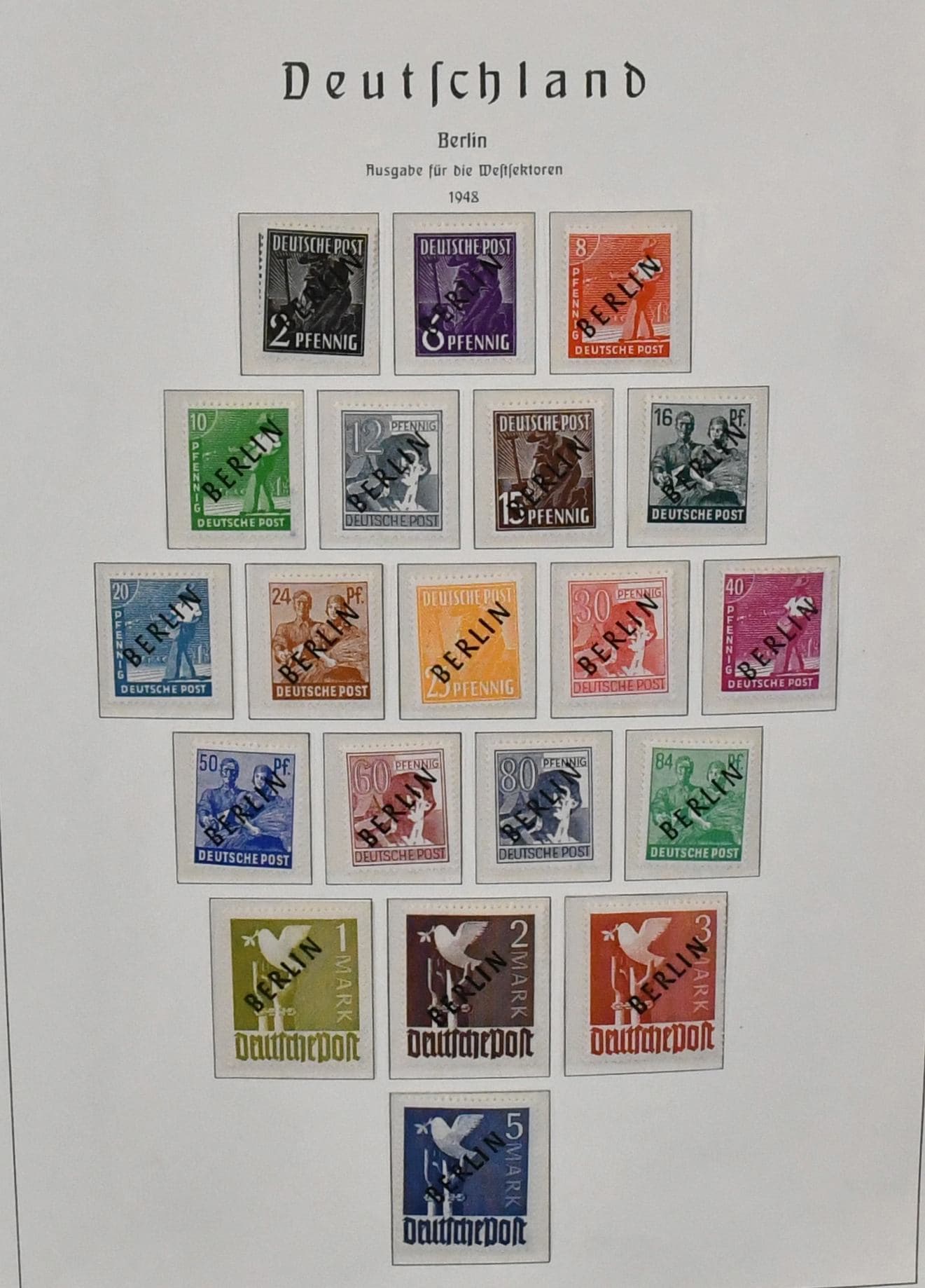 Los 7324 - Berlin, 1948-90, ohne Nr. 21-34 (der enthaltene Satz hat einen falschen Aufdruck!), 57-60 (nur gest.), 61-63 u. Bl. 1, kpl. postfrische Slg. im Leuchtturm-Vordruckalbum, Nr. 1-20 Attest Schlegel, zusätzlich einige Dauerserien-Besonderheiten. Mi. 4400,-