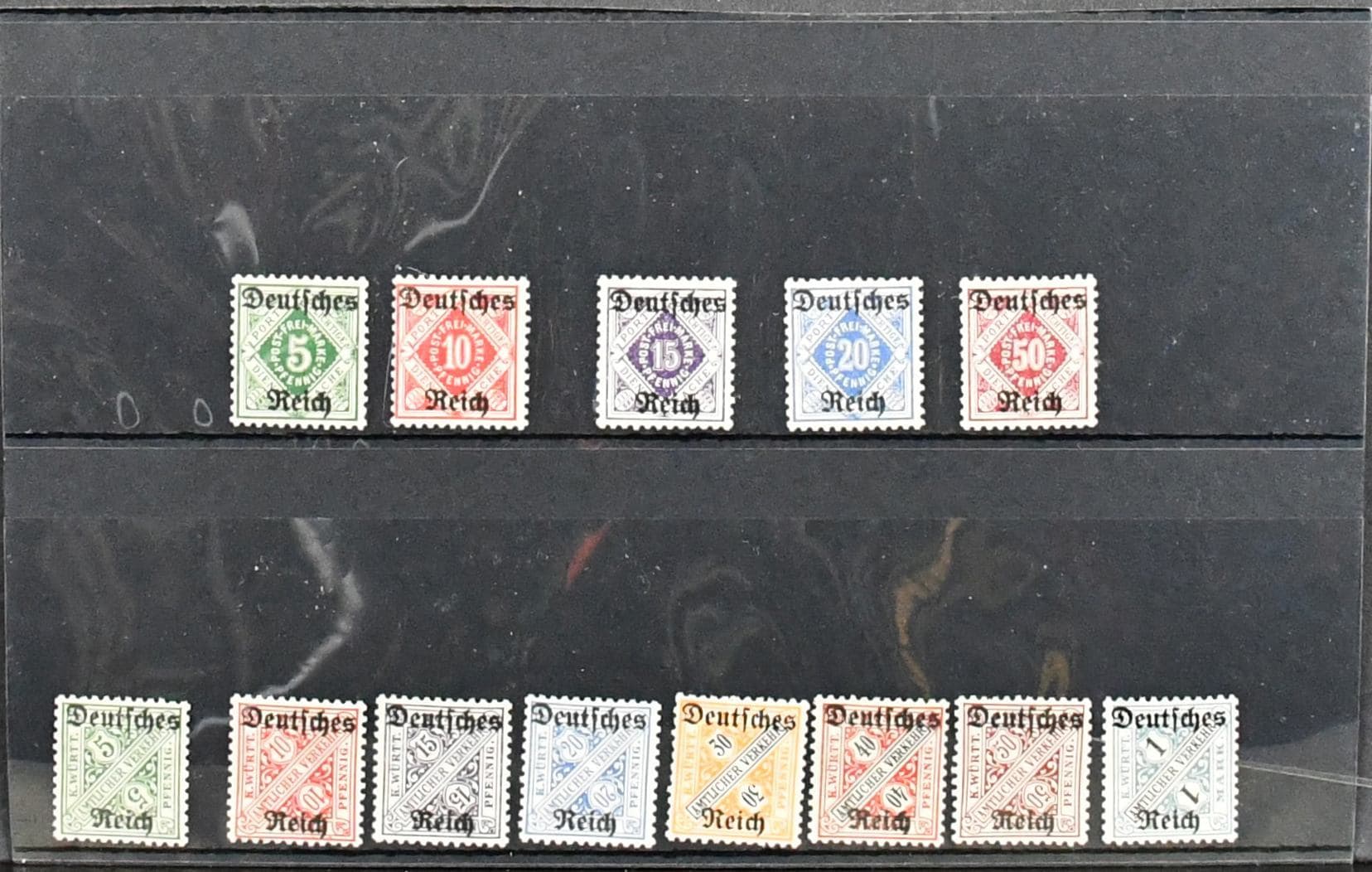 Los 5307 - Deutsches Reich, Zusammenstellung meist besserer Werte, dabei Nr. 1/2, 6 u. 22 je sauber auf Briefstücken (Mi. lose 350,-), Nr. 452/53 postfr. (140,-), 1 RM Chicagofahrt sauber gest. (500,-), Nr. 501 u. 506 postfr. (Mi. 400,-), 672Y (200,-), 52/64 postfr. (150,-), sowie Nr. 155/65 gest. (Mi. 300,-)