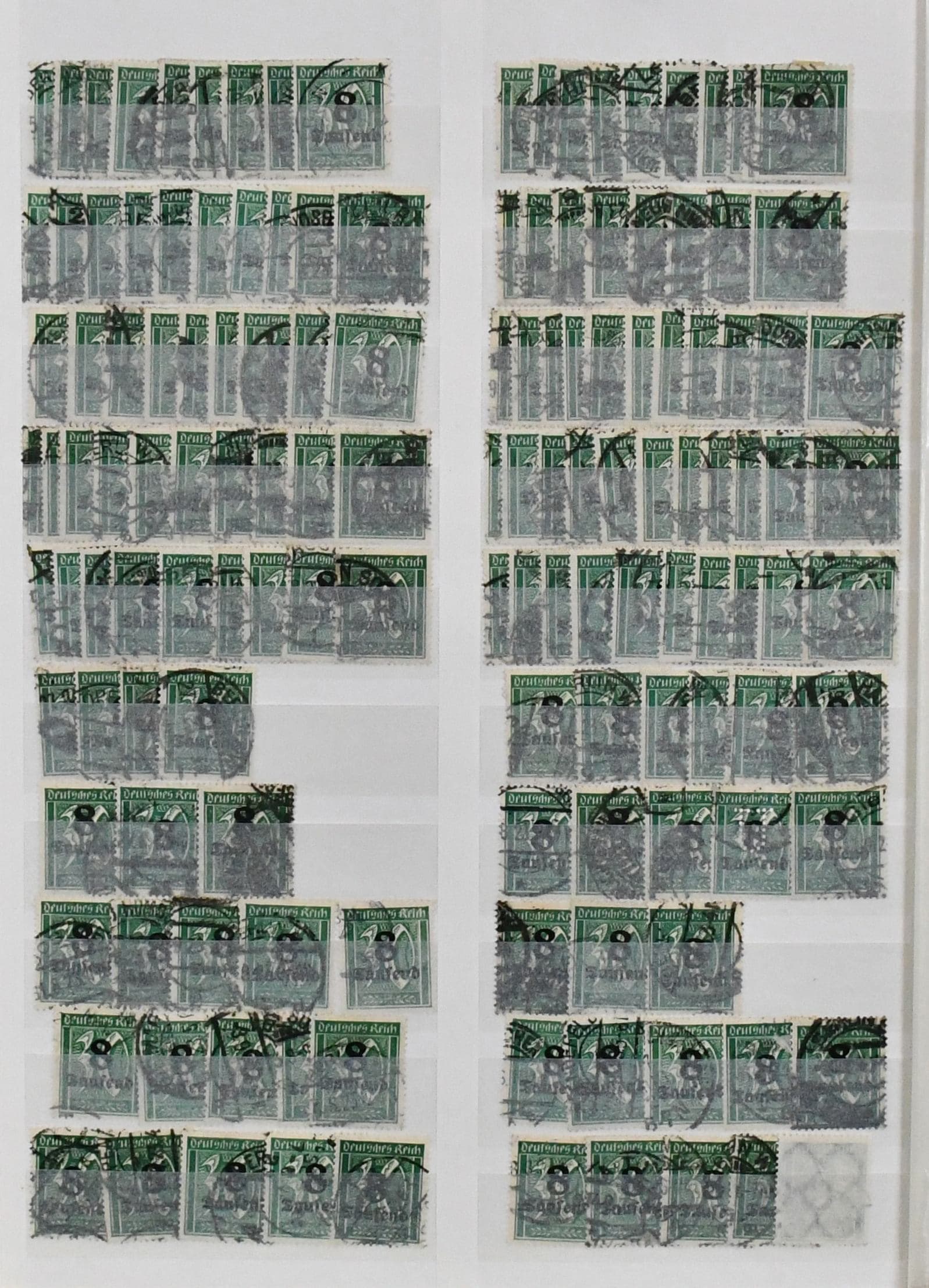 Los 6995 - Deutsches Reich, Hochinflation 1923, großes Lager mit ca. 4000 Werten, hauptsächlich gestempelt, insbesondere die Aufdruck-Ausgaben in großen Mengen, Korbdeckel reichlich bis Milliarden-Provisorien, auch einige Einheiten und gepr. Werte. Michelwert billigste Sorte ca. 12.000,-, sicherlich Fundgrube
